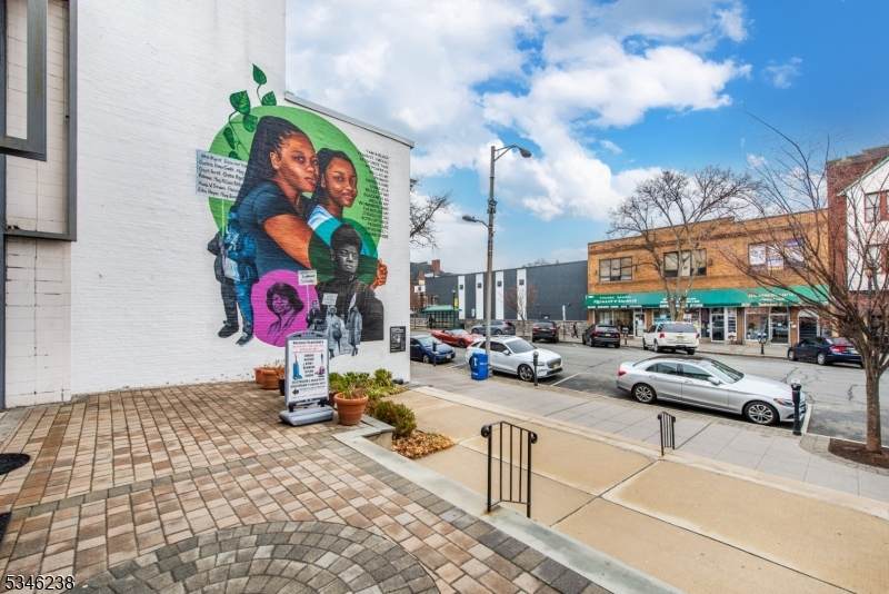 106 W Palisade Ave - Photo 1