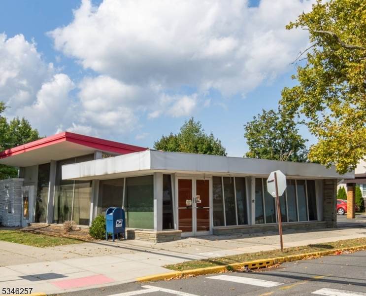 470 Boulevard - Photo 1