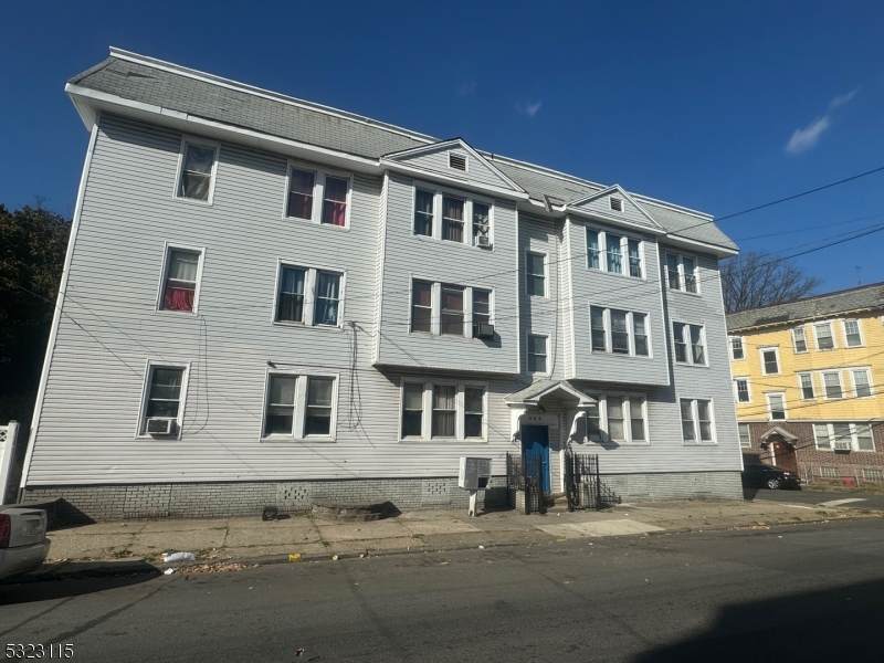 463 21St St - Photo 1