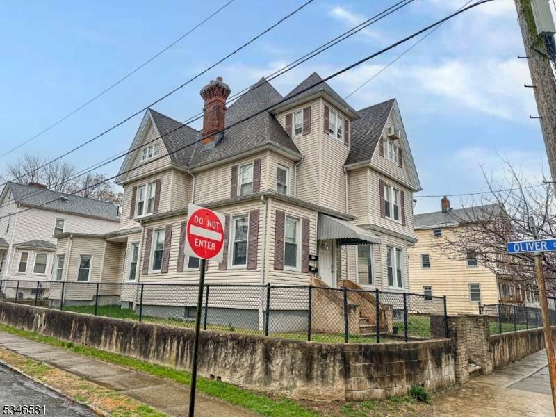 415 Seminary Ave - Photo 1