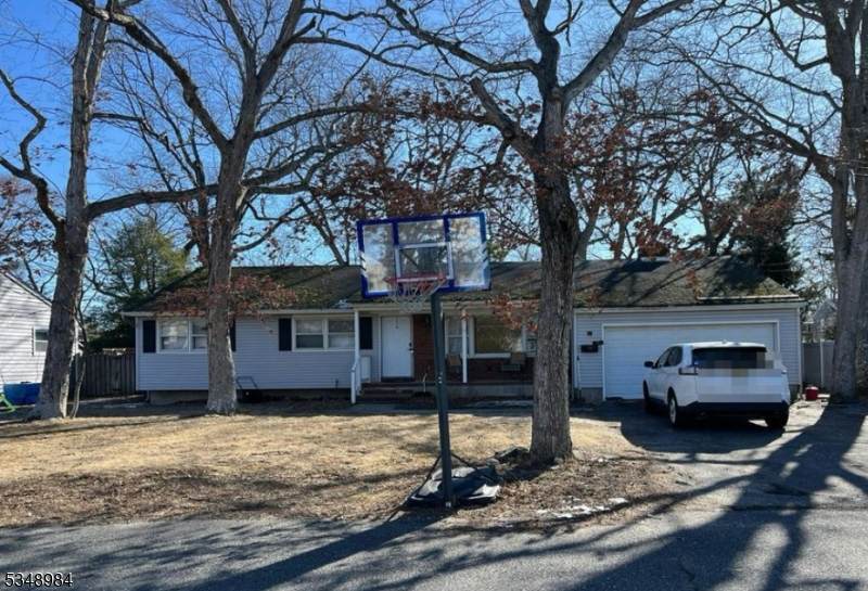 719 Lincoln Ave - Photo 1