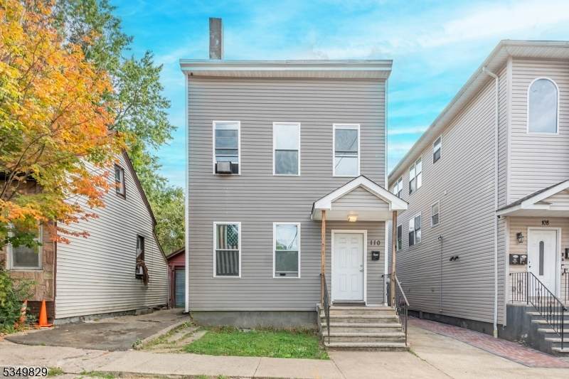 110 Montgomery St - Photo 1