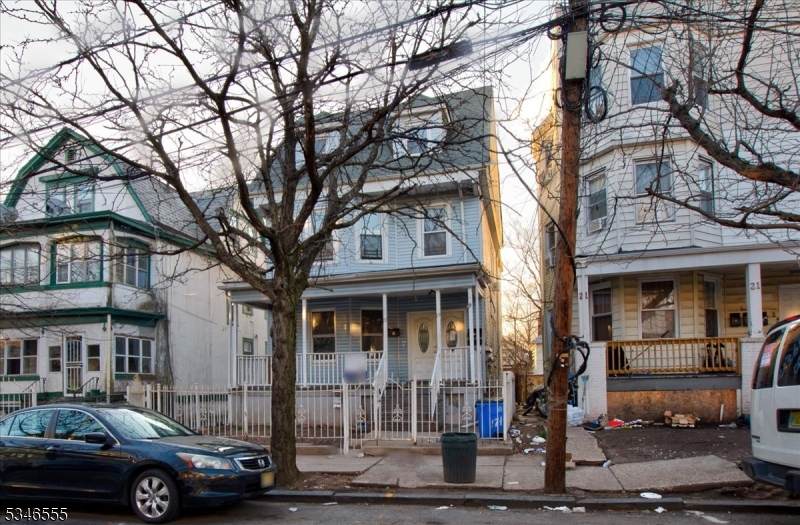 17 Chelsea Ave - Photo 1