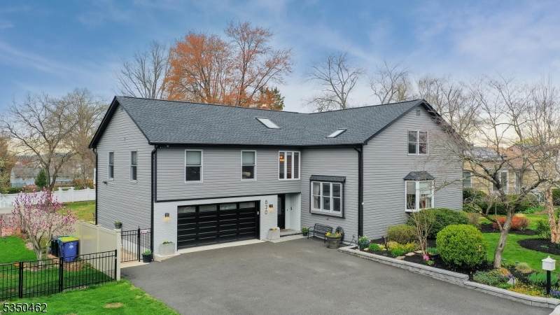 820 Rhine Blvd - Photo 1