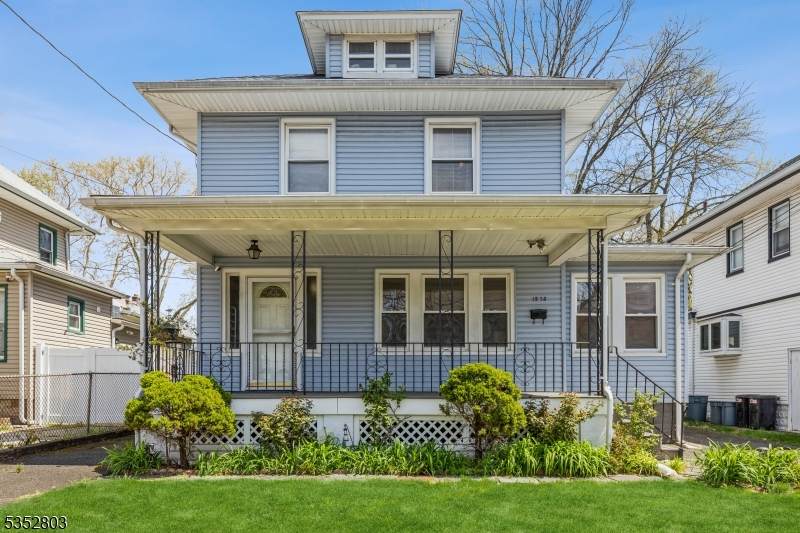 1273 Oakwood Ave - Photo 1