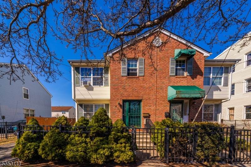 493 S 12Th St - Photo 1