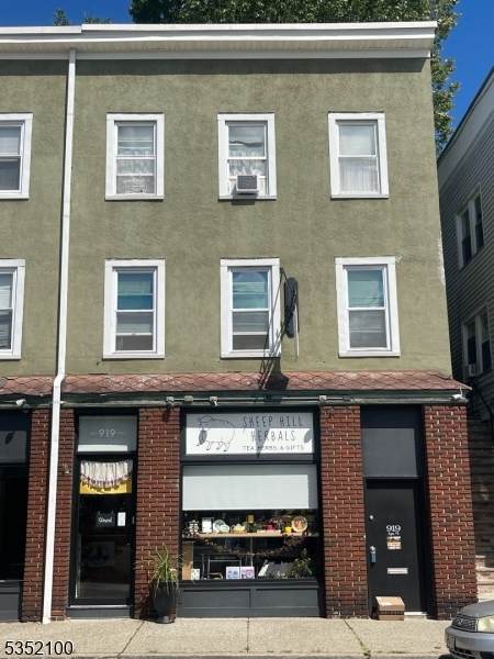 919 Main St - Photo 1