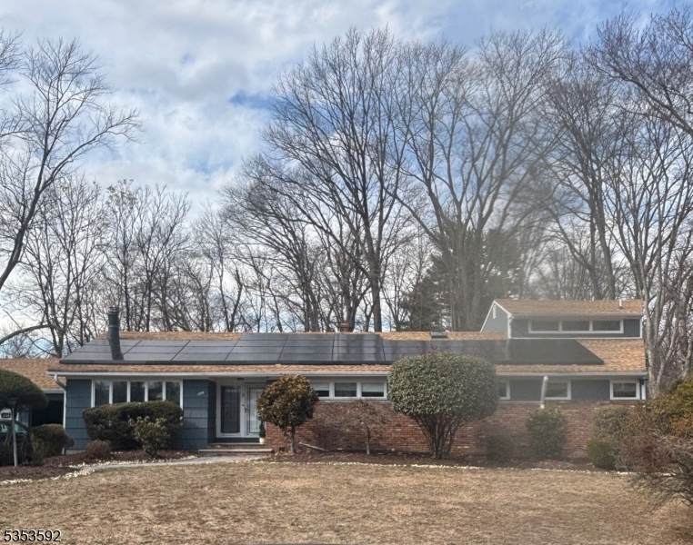 1064 Allenwood Dr - Photo 1