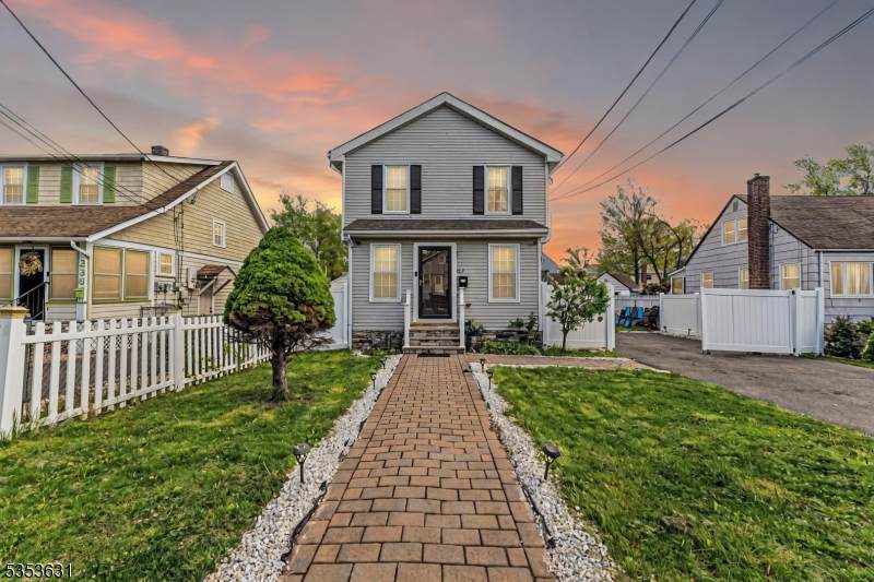 234 N Jackson Ave - Photo 1