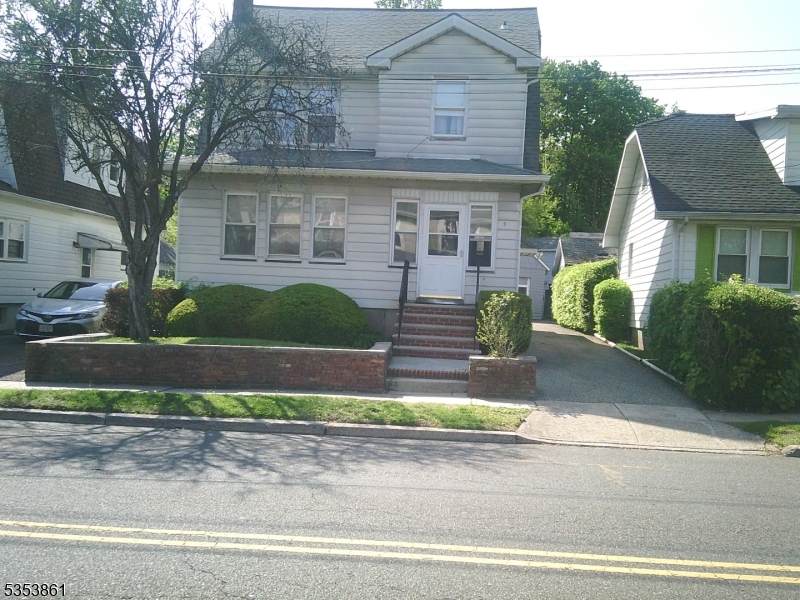 5 Franklin Ave - Photo 1