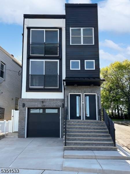 62 Hillside Ave - Photo 1
