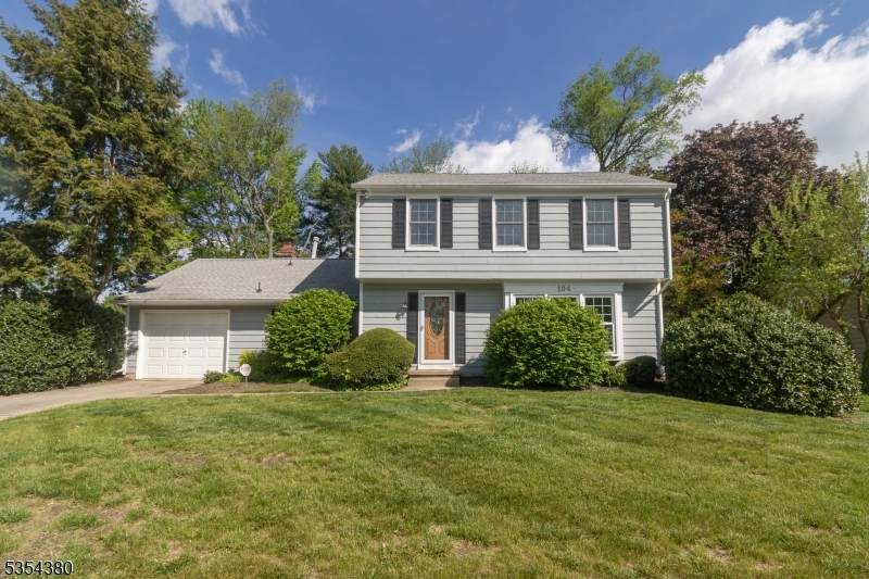 104 Dorado Dr - Photo 1