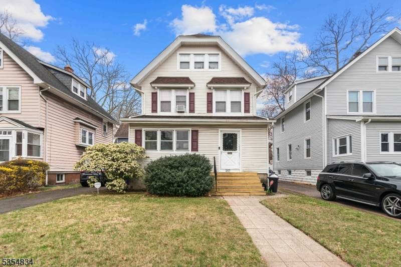 257 Rutledge Ave - Photo 1