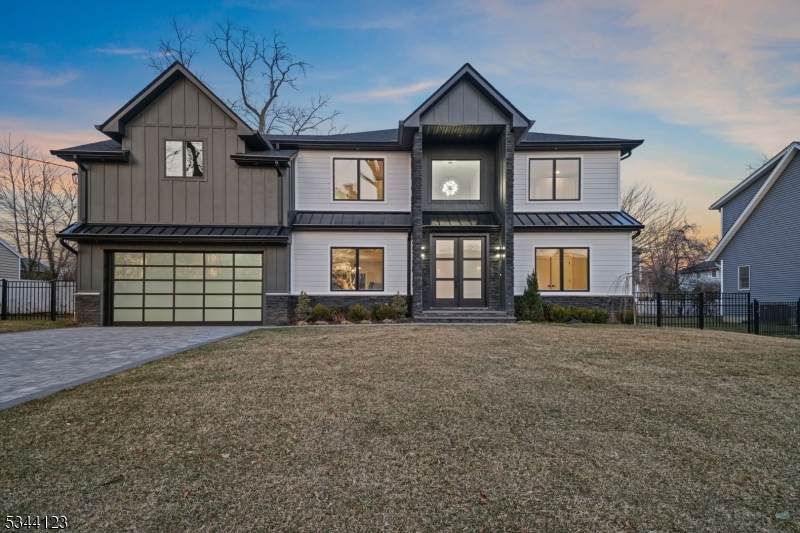 131 Winslow Ter - Photo 1