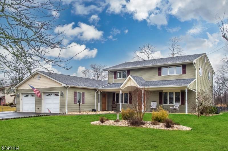 11 Stillwell Rd - Photo 1