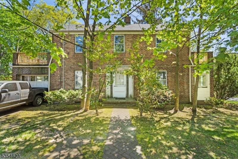 630 Ridgewood Rd - Photo 1