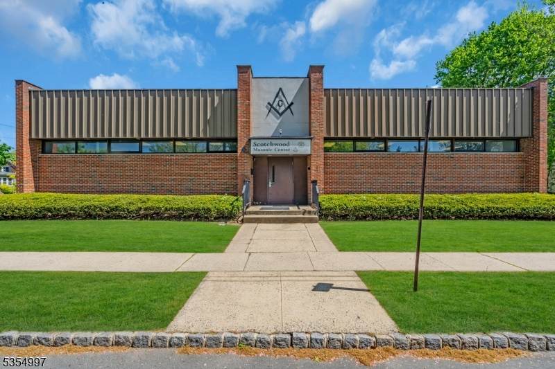 301 Forest Rd - Photo 1