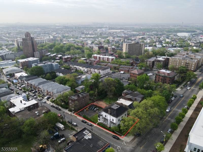 692 Dr Martin Luther King J - Photo 1