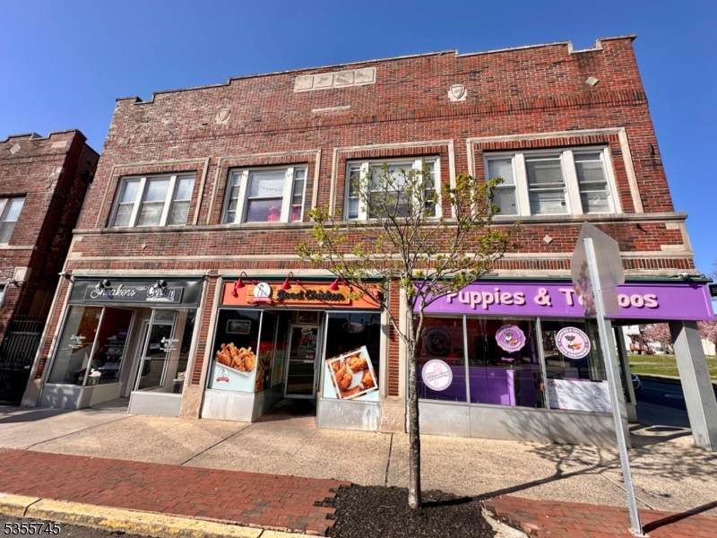 112 Bloomfield Ave - Photo 1
