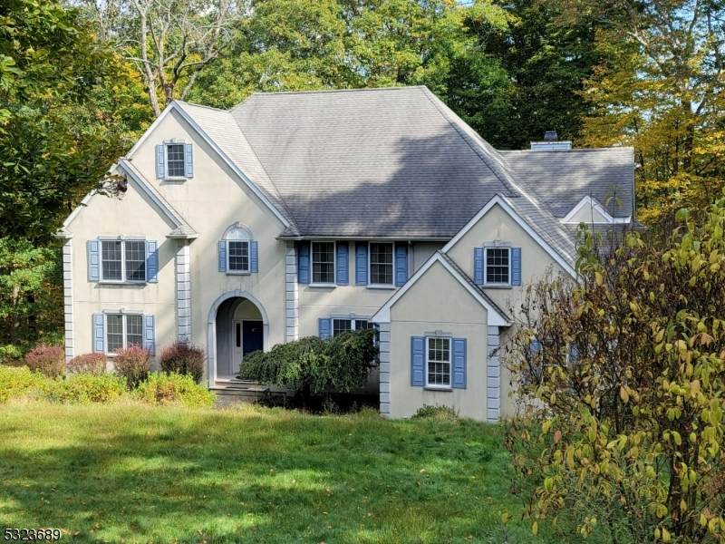47 Stonehedge Dr - Photo 1