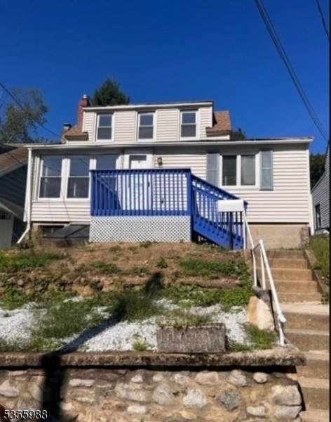 9 Lakeview Ave - Photo 1
