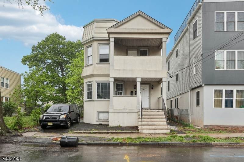 149 Dewey St - Photo 1