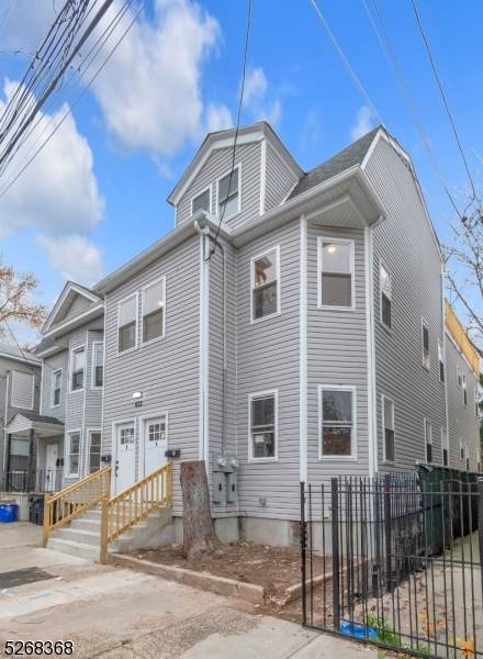 832 S 18th St - Photo 1
