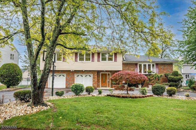 878 Beatrice Pkwy - Photo 1