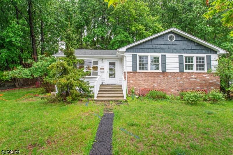 187 E Shore Trl - Photo 1