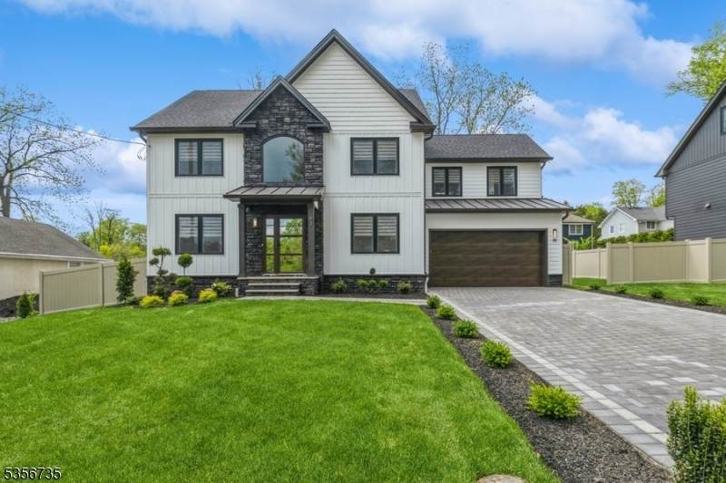 43 Roseland Ave - Photo 1