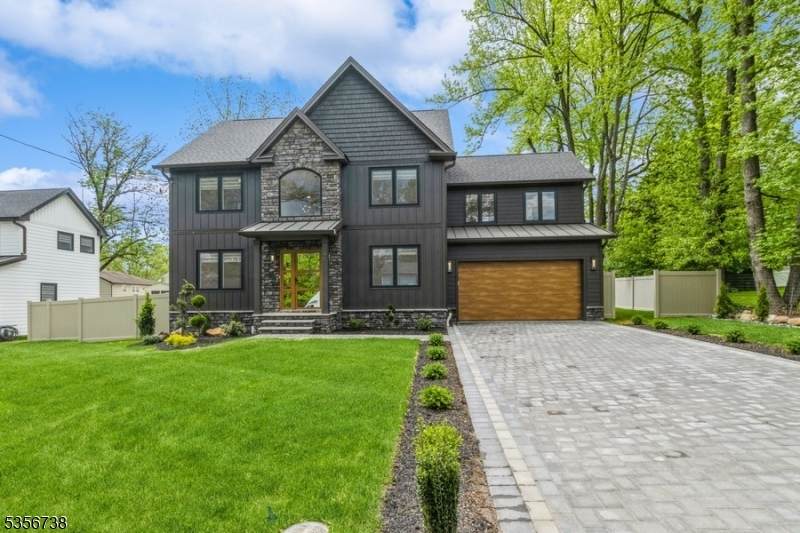 45 Roseland Ave - Photo 1