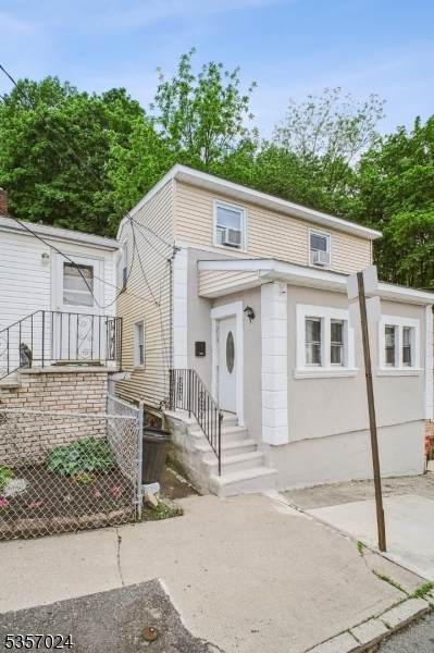 296 Dixon Ave - Photo 1