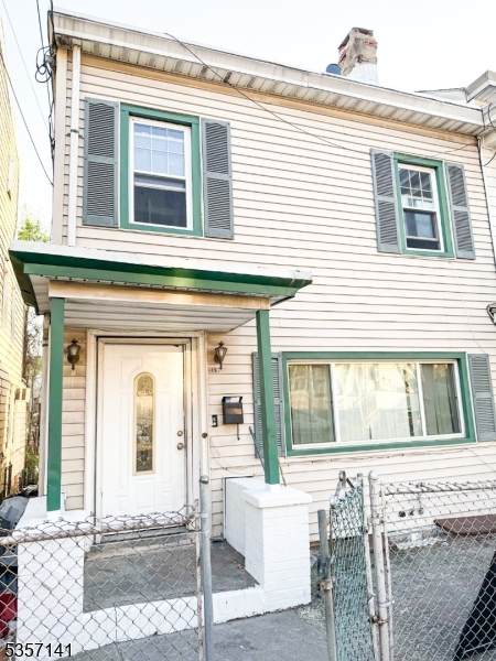 197 Preakness Ave - Photo 1