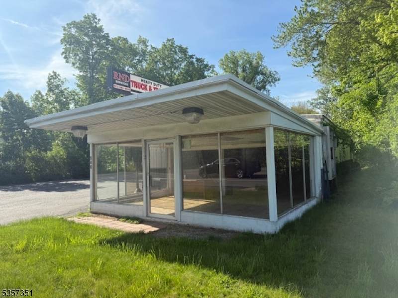 940 Route46ken - Photo 1