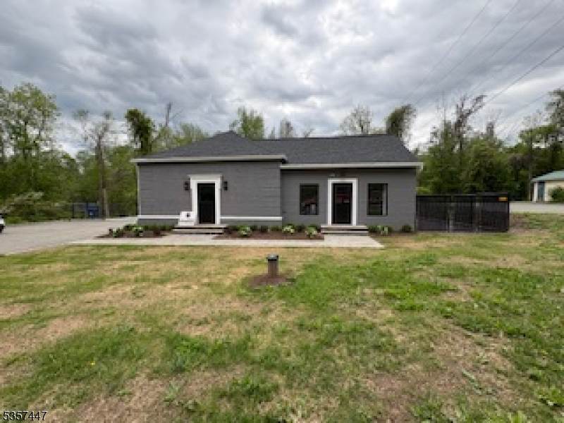 160 Route206 - Photo 1