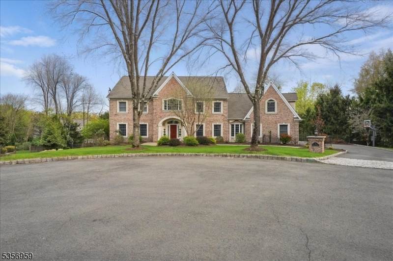 8 Matthew Pl - Photo 1