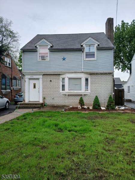 1020 Harding Rd - Photo 1