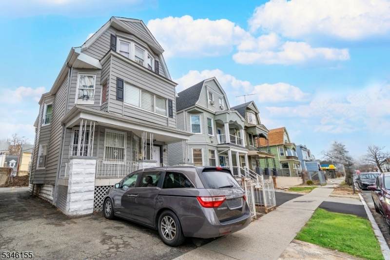 287 Halsted St - Photo 1