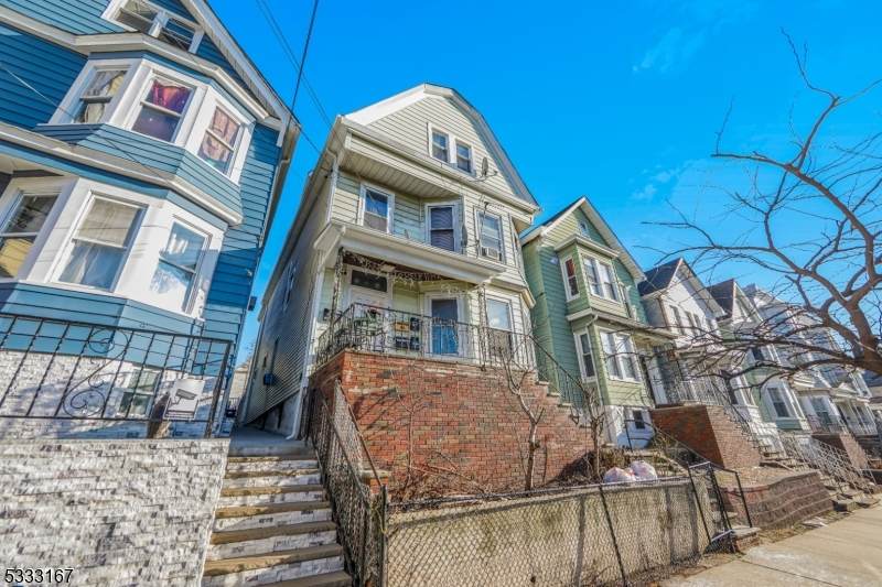 435 N 2Nd St - Photo 1