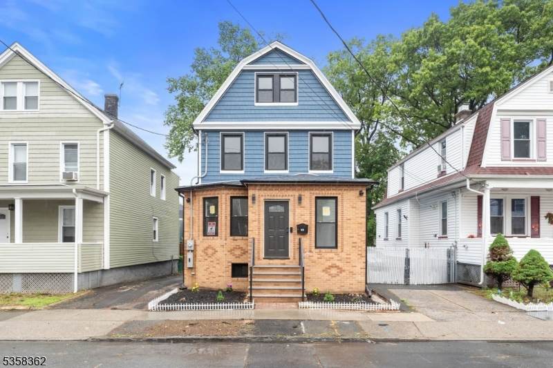 31 Cummings St - Photo 1