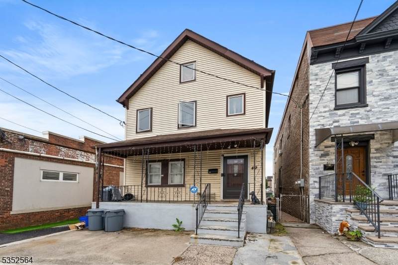49 Joralemon St - Photo 1
