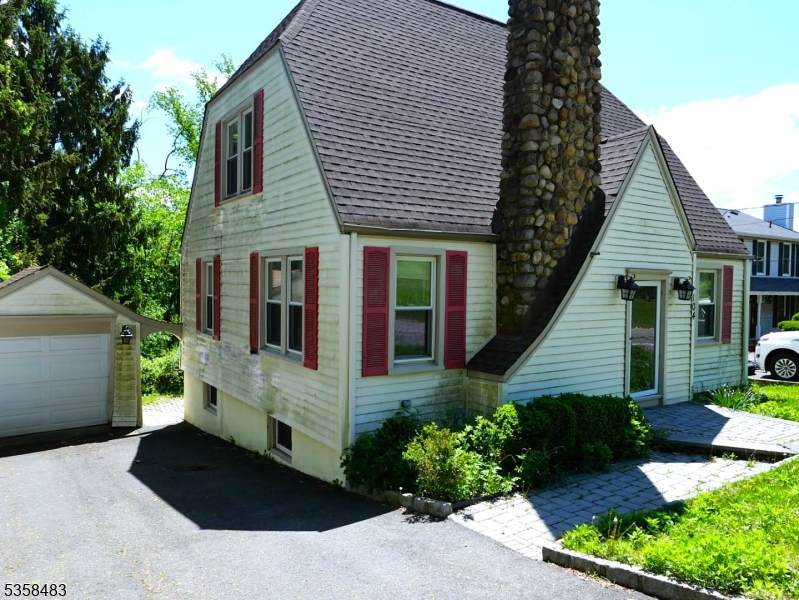 104 Oldham Rd - Photo 1