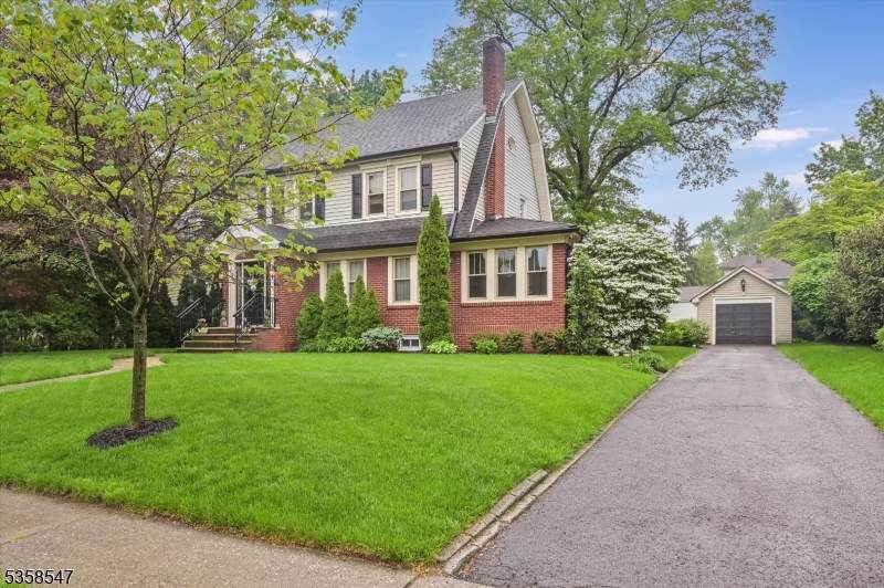 18 Warren Pl - Photo 1