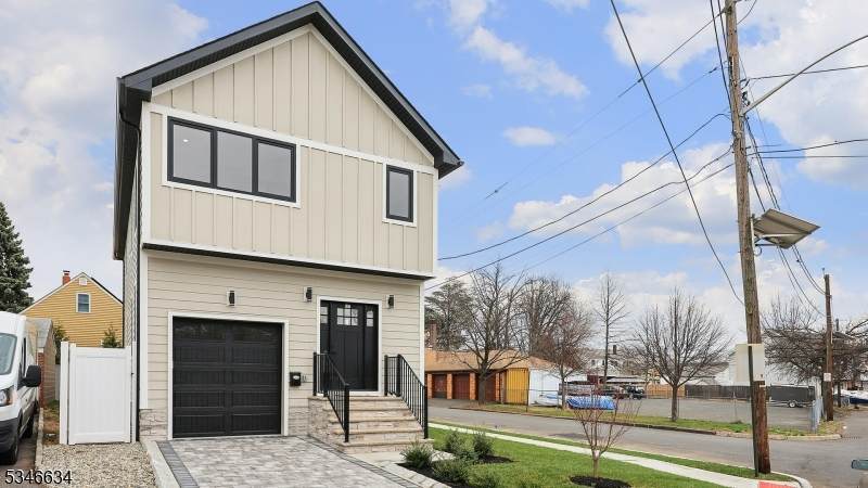 617 Wood Pl - Photo 1