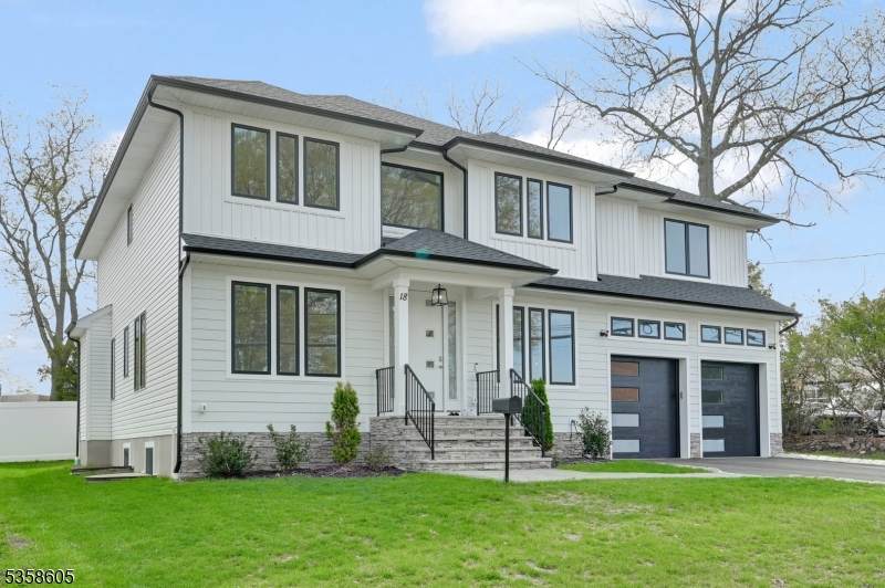 18 Glendale Ave - Photo 1
