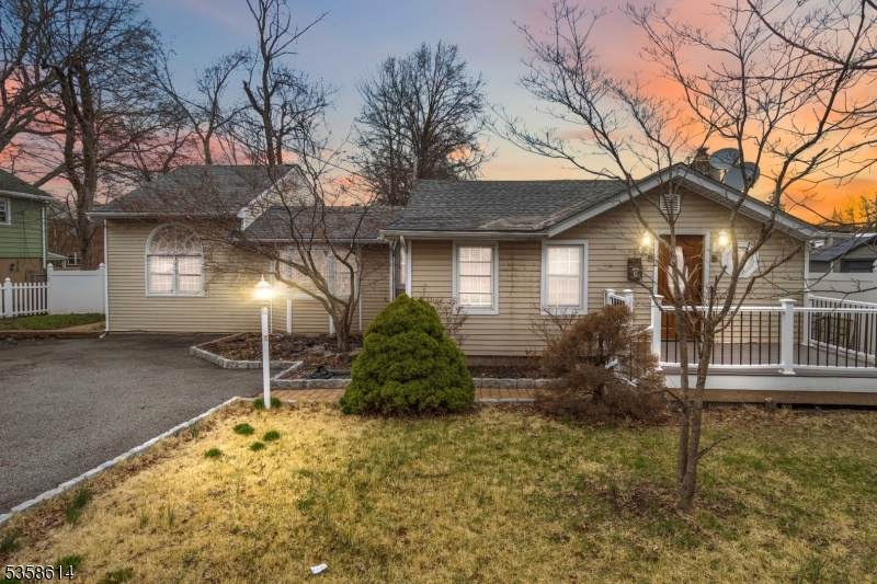 2 Longview Ave - Photo 1