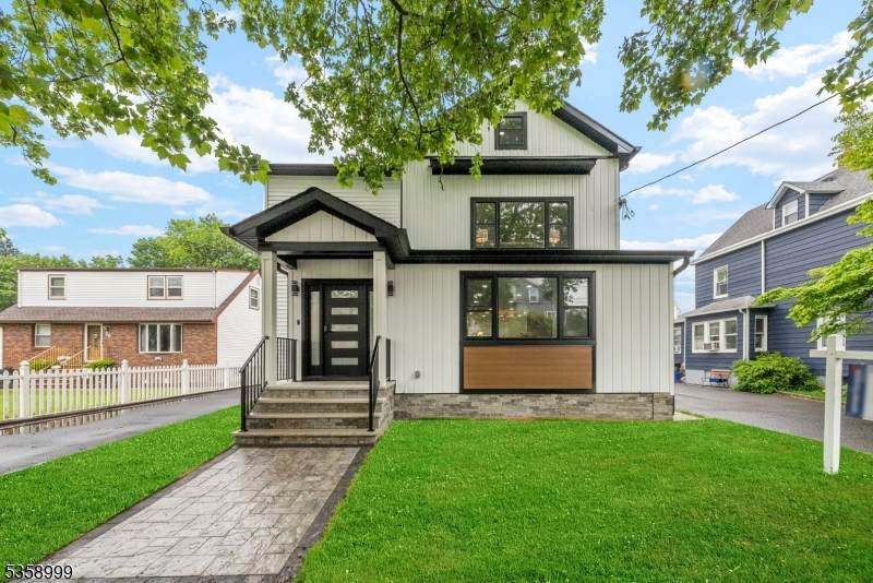 22 Race St - Photo 1