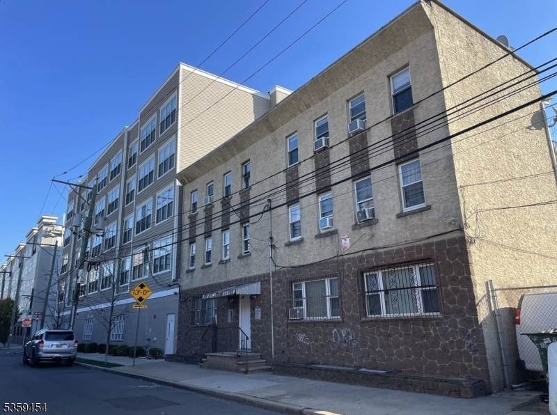 149 New Jersey Railroad Ave - Photo 1