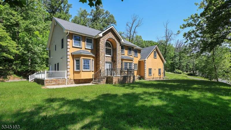 1121 N Washington Ave - Photo 1
