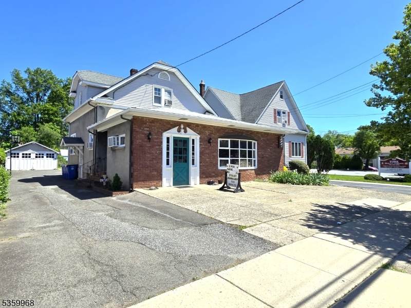 307 W Union Ave - Photo 1